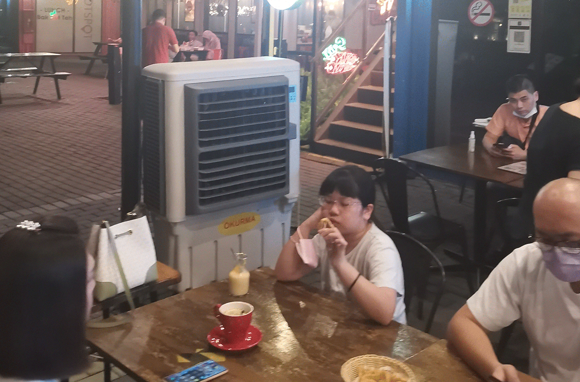 Cooling machine for pub